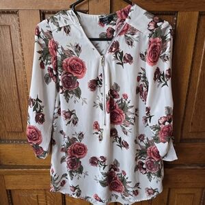 Rue21 White and Red Floral Zip-Up Blouse